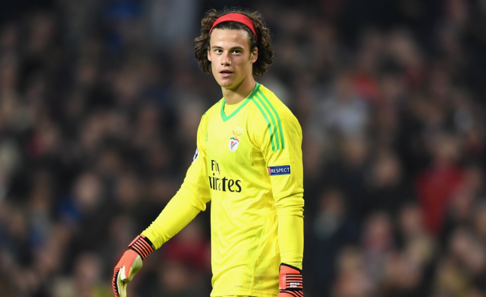 包含本菲卡战平曼联，博格巴梅开二度法甲的词条