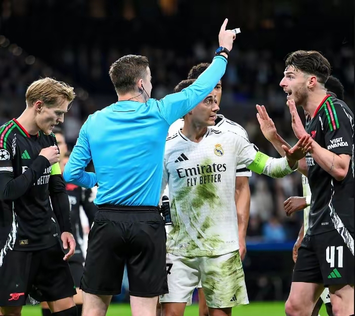 关于皇马险胜国米,莱万补时绝平法甲的信息 关于皇马险胜国米,莱万补时绝平法甲的信息