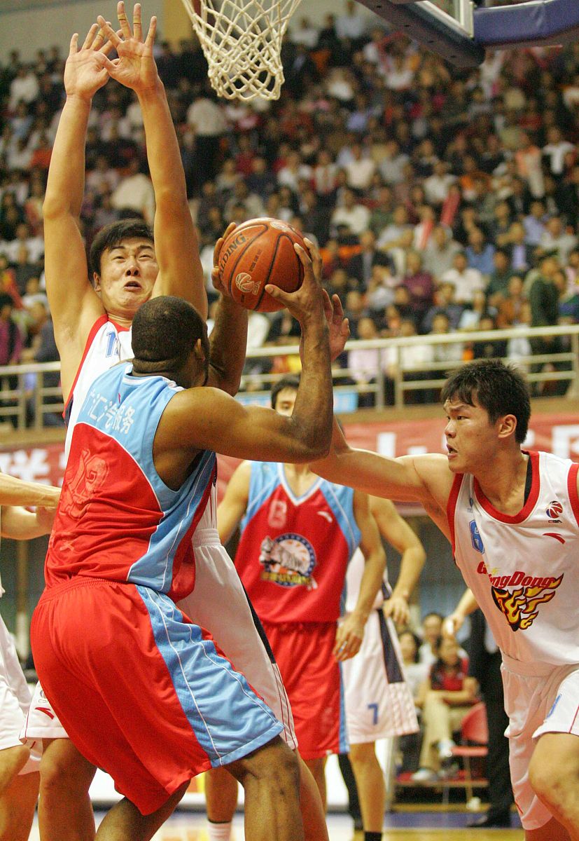 华体会app-球员战术默契紧密，团队配合出色的简单介绍