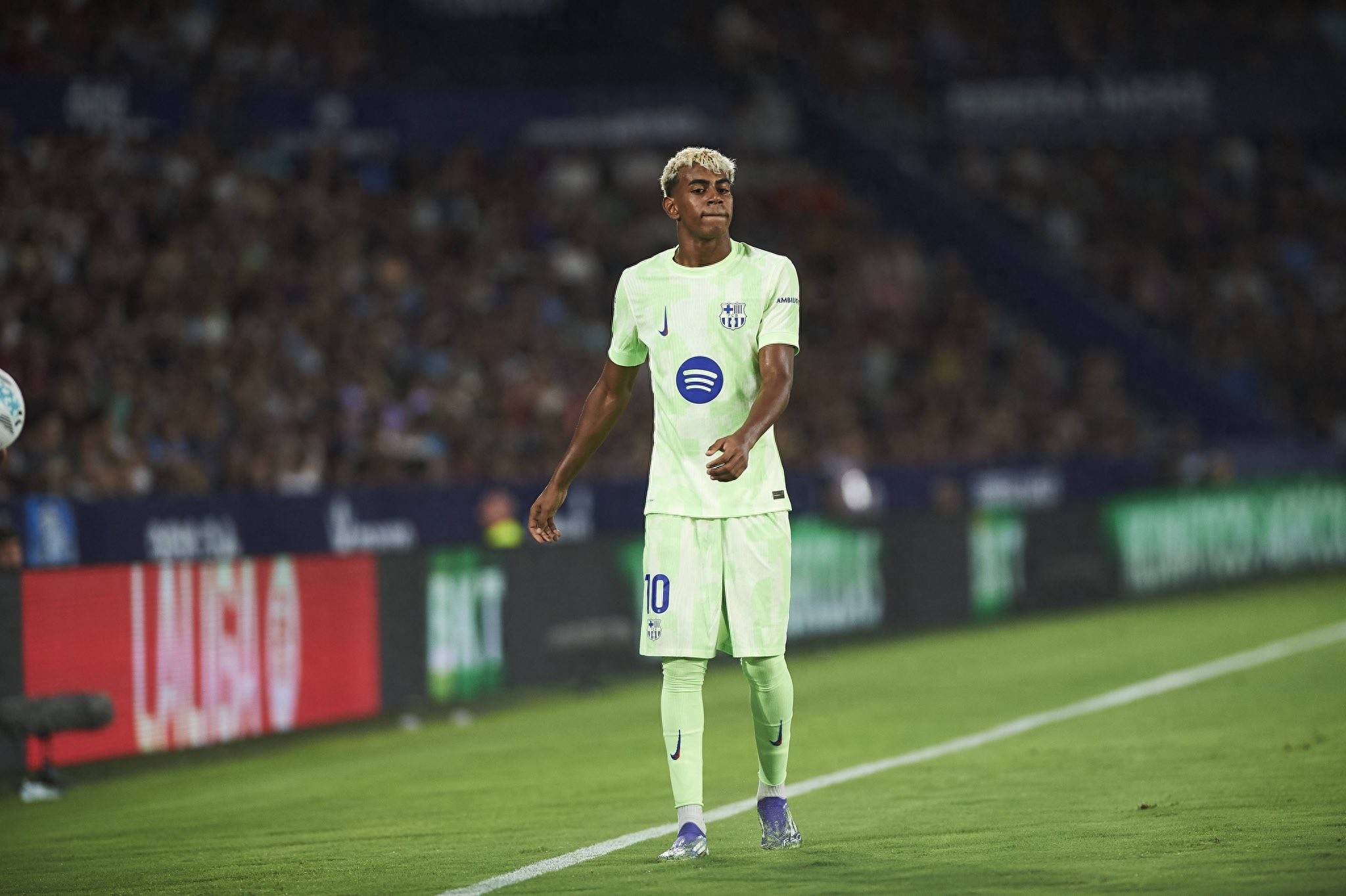 华体会app-克罗地亚绝杀巴萨，加维惊艳四座